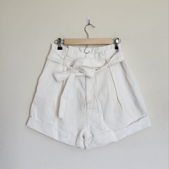 Jacquie the Label White Paperbag Super High-Rise Belted Shorts size Large - Picture 1 of 6